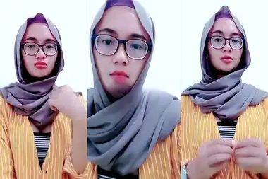 Yulia Ukhty Nakal Pamer Belahan Toket Viral poster